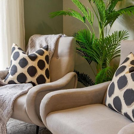 Luxury Escape For 2, Single Level Studio, Papanui Крайстчърч Екстериор снимка