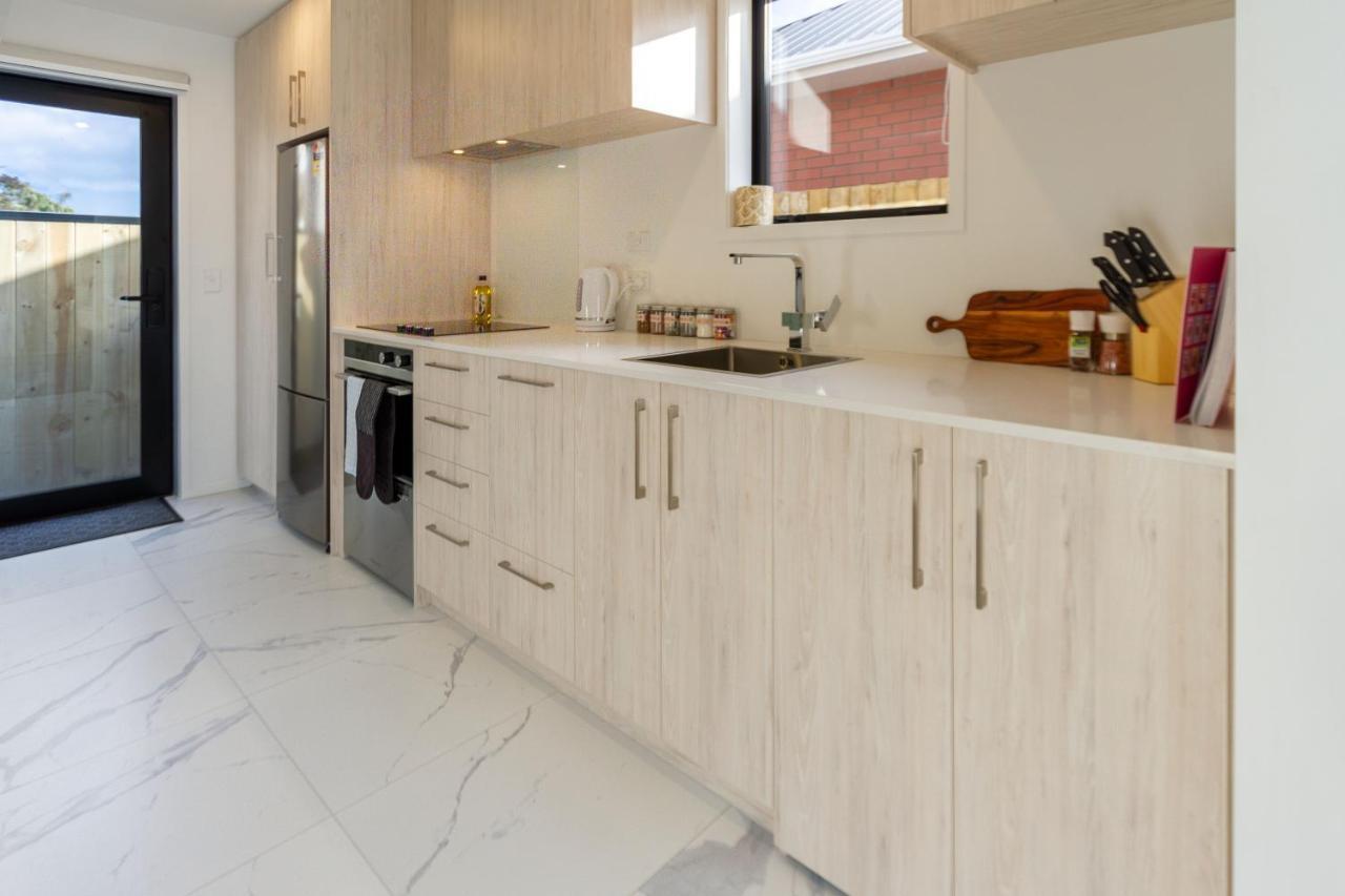 Luxury Escape For 2, Single Level Studio, Papanui Крайстчърч Екстериор снимка